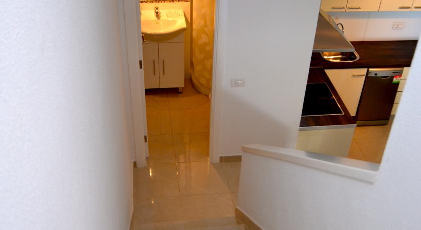 Club Olympus In Garden Appartement